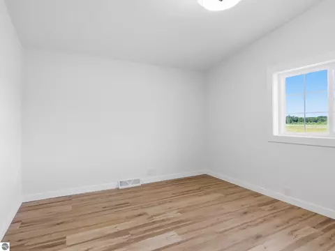Bedroom - 8325 Schell Rd, Buckley, MI 49620 photo 4 of 6