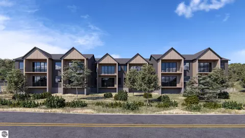 15 Lake Street, Frankfort, MI 49635