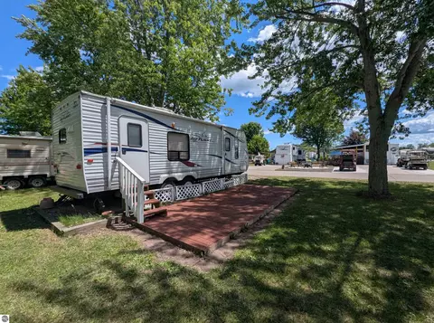 831 S Main St, Au Gres, MI 48703 photo 3