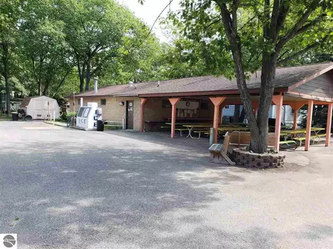 831 S Main St, Au Gres, MI 48703 photo 10