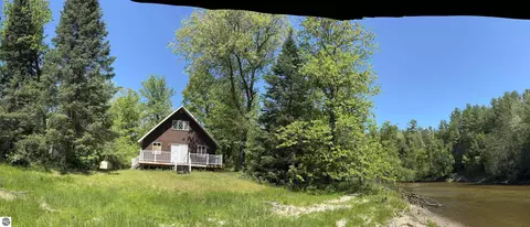 2120 Campfire Trl, Alger, MI 48610