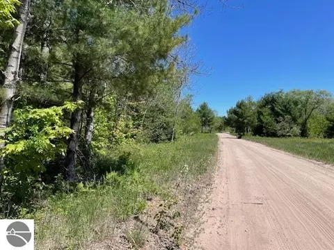 00 Aylsworth Rd, Beulah, MI 49617