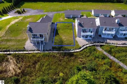 2810 W Shore Dr, Central Lake, MI 49622
