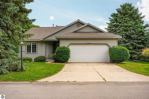 12016 S Elk Run, Traverse City, MI 49684