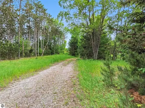 0 W 12 12 Rd, Mesick, MI 49668