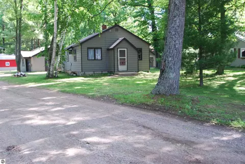 4050 Grass Lake Rd, West Branch, MI 48661