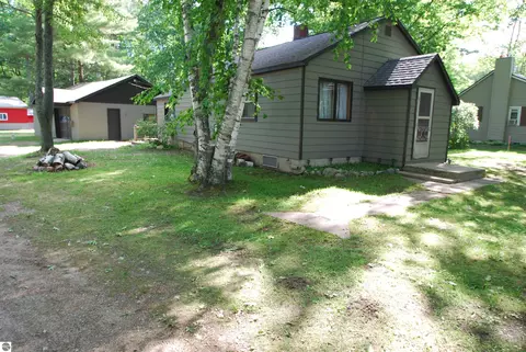 4050 Grass Lake Rd, West Branch, MI 48661