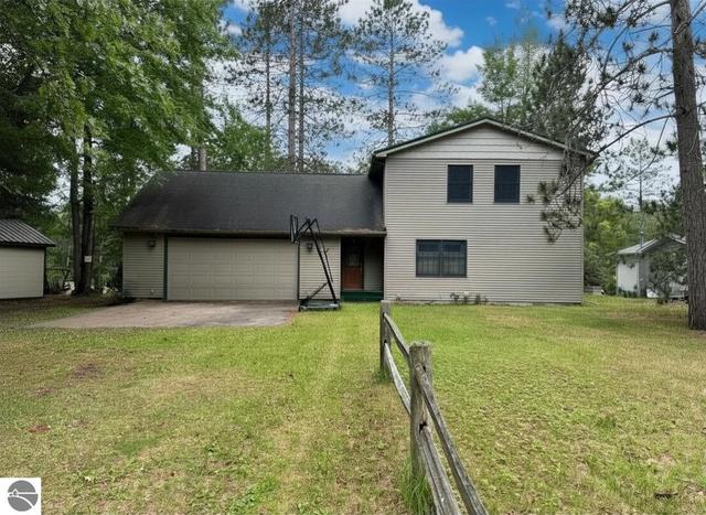 4867 E Shore Dr, Alger, MI 48610