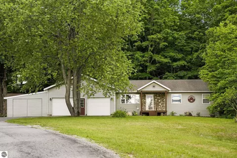 3443 NW American Way, Williamsburg, MI 49690