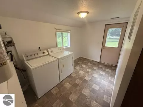 744 Saint Johns St, Ithaca, MI 48847 photo 10