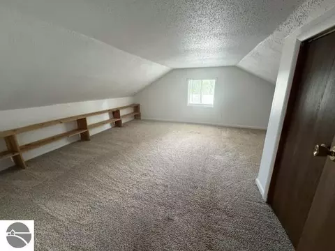744 Saint Johns St, Ithaca, MI 48847 photo 8