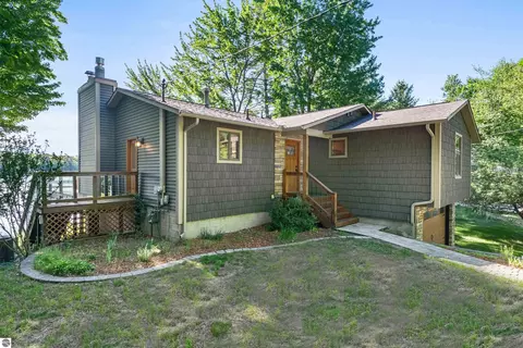 234 Highview Rd, Traverse City, MI 49696