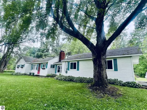3208 S Healey Rd, Glennie, MI 48737