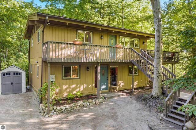 6018 N Klaffen Strasse, Bellaire, MI 49615