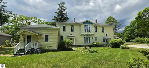 211 W State St, East Tawas, MI 48730