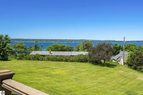 240 Peninsula Hills Dr, Traverse City, MI 49686