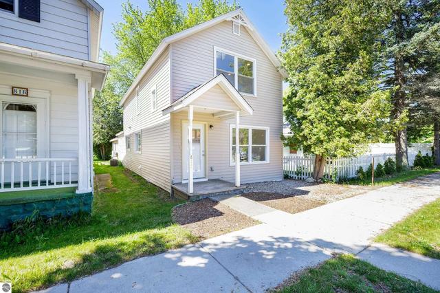 812 Forest Ave, Frankfort, MI 49635