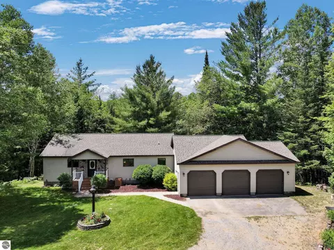 9281 N 41 Rd, Manton, MI 49663