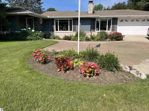 3192 S M-88, Bellaire, MI 49615