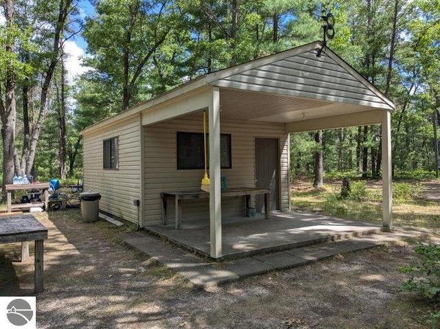 1007 Sand Lake Rd, National City, MI 48748