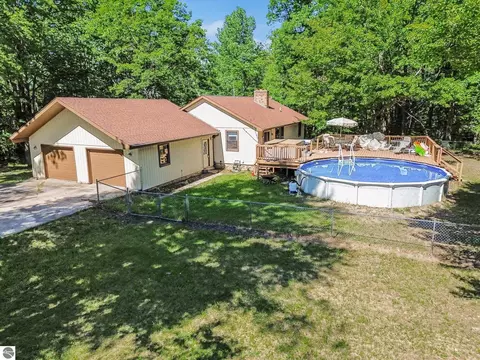 5771 Townhall Rd, Hale, MI 48739