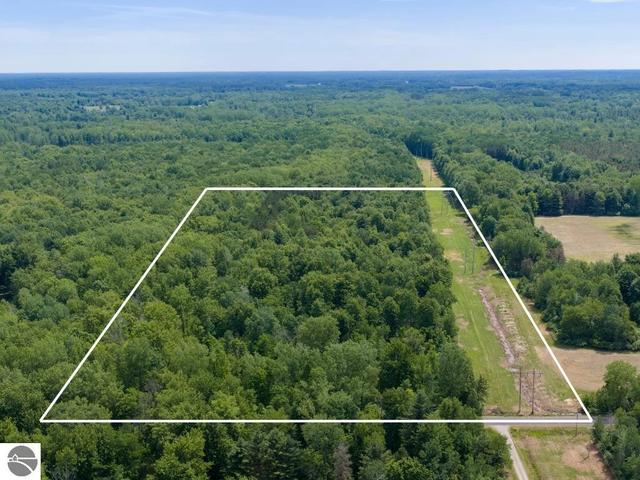 1999 Ryan Rd, Caro, MI 48723