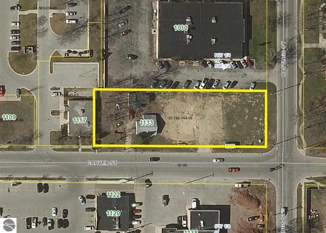 1133 Carver St, Traverse City, MI 49686