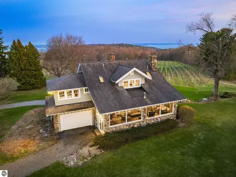 2770 Nelson Rd, Traverse City, MI 49686