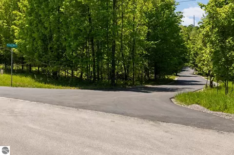 D Retreats Way, Rapid City, MI 49676