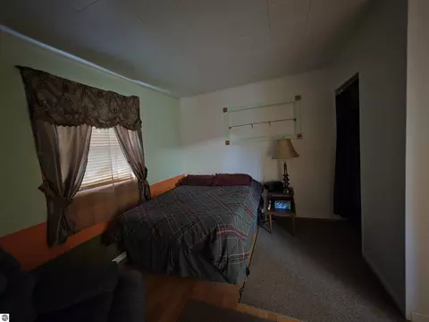 Bedroom - 2091 Lakeside Dr, Hale, MI 48739 photo 1 of 3