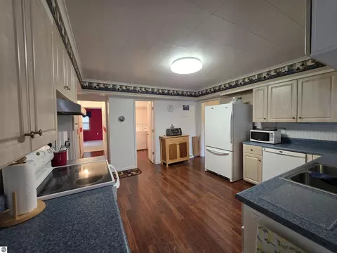 Kitchen - 2091 Lakeside Dr, Hale, MI 48739 photo 3 of 3