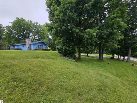 Exterior - 2091 Lakeside Dr, Hale, MI 48739 photo 2 of 6
