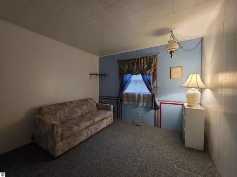 Bedroom - 2091 Lakeside Dr, Hale, MI 48739 photo 3 of 3
