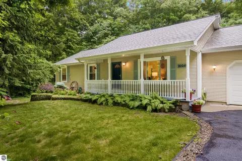 20241 Samara Trl, Lake Ann, MI 49650