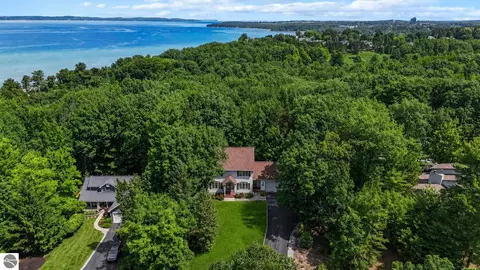 3001 Wild Juniper Trl, Traverse City, MI 49686