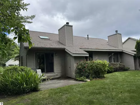 723 N Apple Tree Dr #18, Suttons Bay, MI 49682