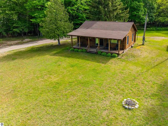 10844 Torchlight Ln #4, Central Lake, MI 49622