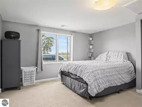 Bedroom - 6596 W Washington Rd, Ithaca, MI 48847 photo 1 of 4