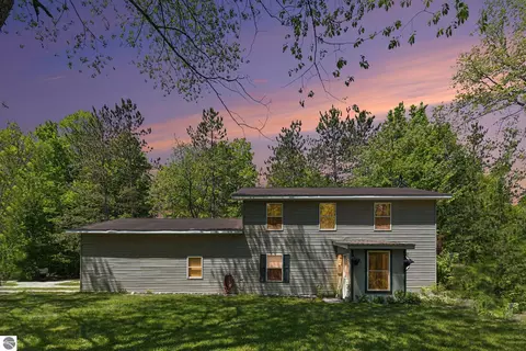 5218 Mitchell Rd, Central Lake, MI 49622