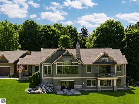 4796 Sunrise Ln, Traverse City, MI 49684