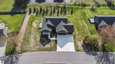 4054 Center Farm Ln, Traverse City, MI 49685
