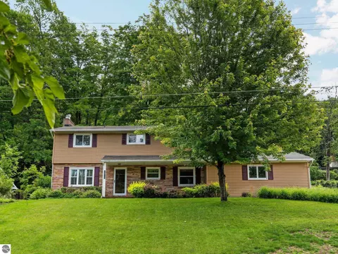 7370 Maple Terrace Ave, Traverse City, MI 49686