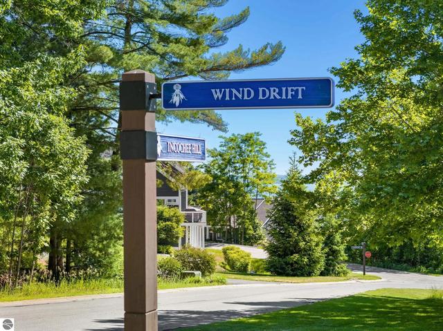 781 Wind Drift Dr, Traverse City, MI 49684