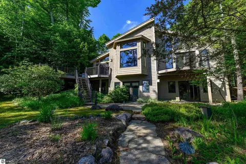 12246 Pineridge Trl, Kewadin, MI 49648