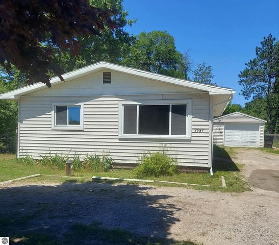 3589 River Rd, Oscoda, MI 48750