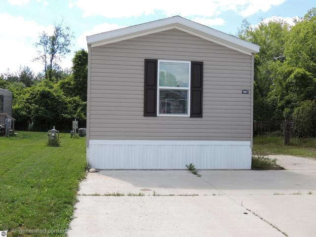 1082 Hemlock Dr, Mount Pleasant, MI 48858