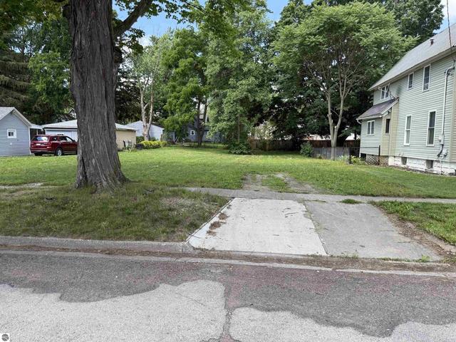 643 N Hickory St, Owosso, MI 48867