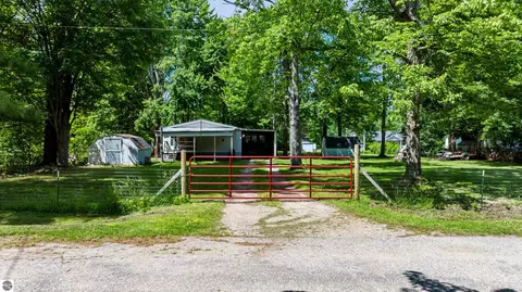 1632 Birch Dr, Lake, MI 48632