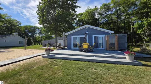 Exterior - 3804 E Michigan Ave, Au Gres, MI 48703 photo 4 of 4