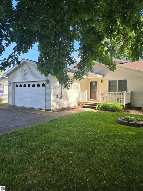 557 Townline Rd, Tawas City, MI 48763